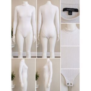 Ambiance Women’s White Ribbed Mock Neck Long Sleeve Bodysuit Size M